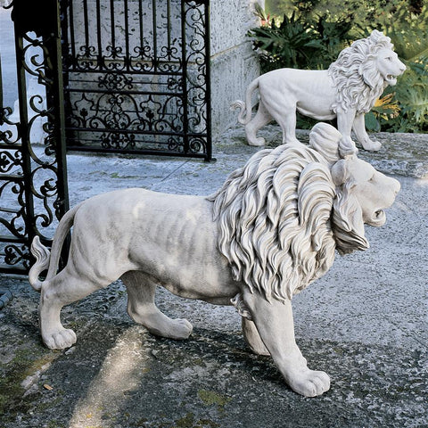 Right Regal Lion Of Grisham Manor